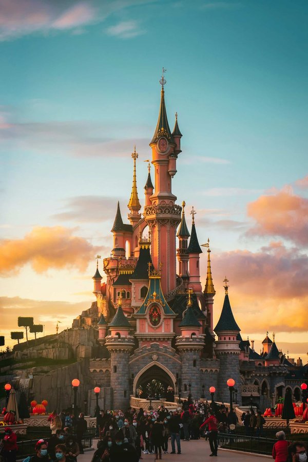 Comment organiser un séjour en famille à Disneyland Paris sans stress?